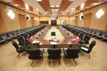 سالن کنفرانس 40 نفره نگین