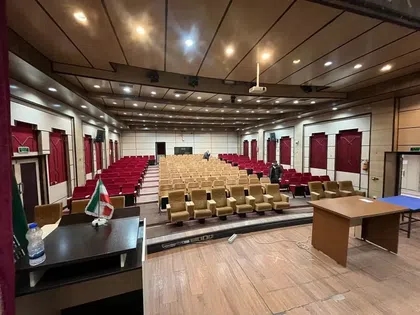 سالن همایش 178 نفره دارآباد