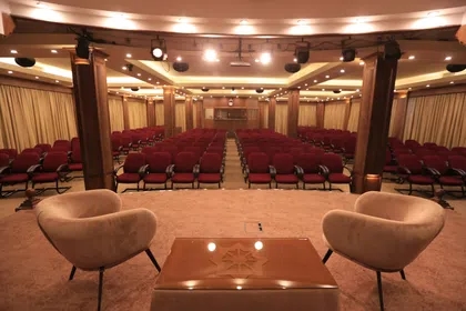 سالن همایش 230 نفره تالارخواجه نصیرالدین طوسی