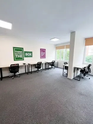 صندلی اشتراکی- ماهانه