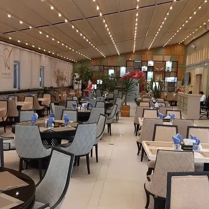 سالن همایش 120 نفره