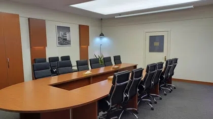 سالن کنفرانس 12 نفره