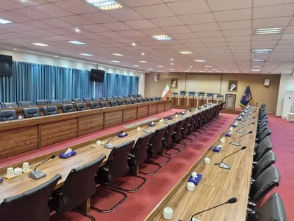 سالن کنفرانس 82 نفره