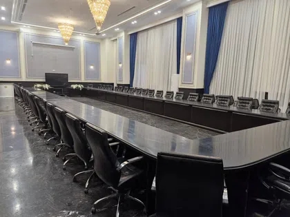 سالن کنفرانس 47 نفره