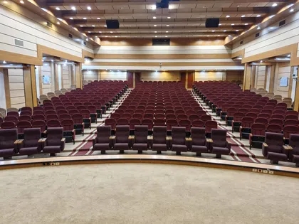 سالن همایش 400 نفره (نیم روز)