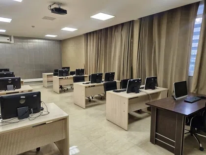 کلاس آموزشی 12 نفره (نیم روز)