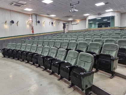 سالن همایش 130 نفره - ساعتی