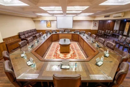 سالن کنفرانس 19 نفره