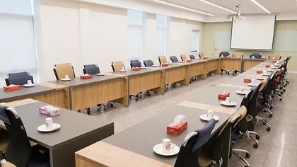 سالن کنفرانس 32 نفره