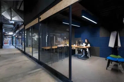 دفتر اختصاصی 6 نفره 16 مترمربع- ماهانه