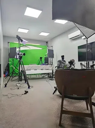 استودیو تولید محتوا و تدوین- ساعتی