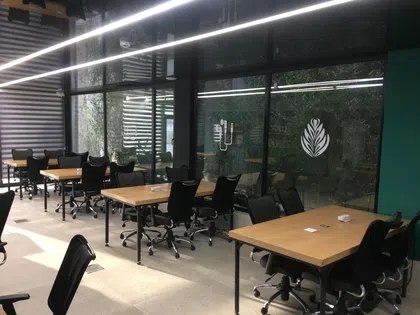 میزکار اشتراکی - ساعتی