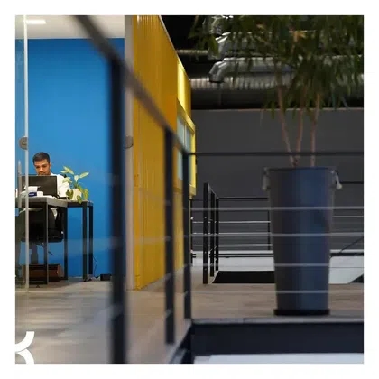 دفتر اختصاصی 8 نفره 207- ماهانه