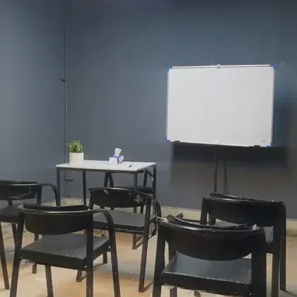 کلاس درس 5 نفره - ساعتی