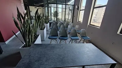 سالن رویداد 16 نفره